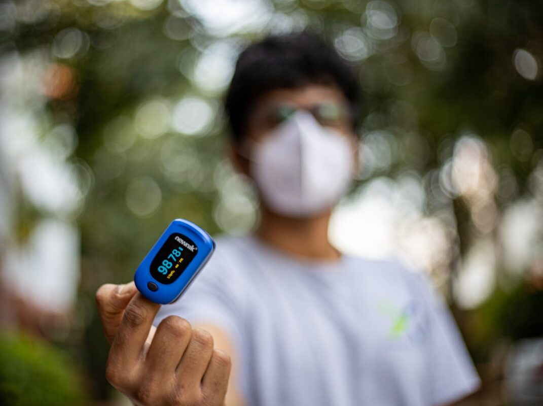 The Effect of N95 Mask on Peripheral Oxygen Saturation and Heart Rate among Indian Medical Professionals: A Quasi-experimental Study